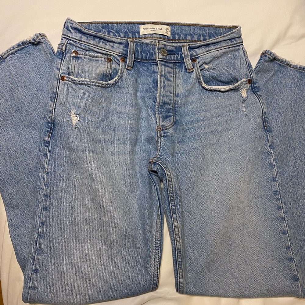A&F low rise jeans - Picture 4 of 6